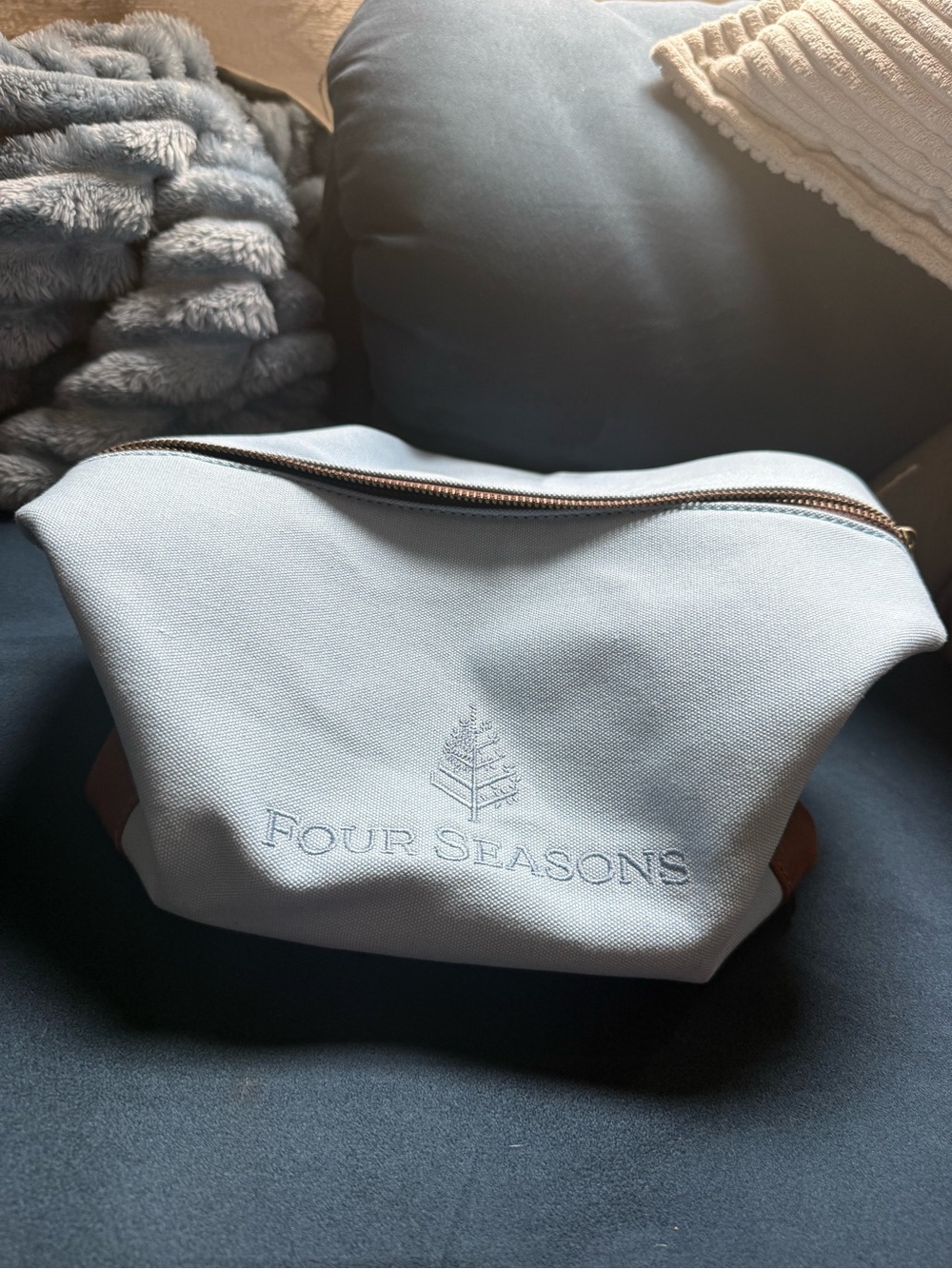 Four Seasons Resorts Light Blue Canvas Leather Travel Pouch Toiletries Case